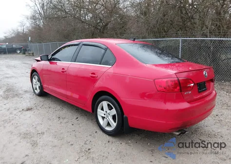 2011 Volkswagen Jetta 2.0L Tdi from USA, damaged, VIN 3VW3L7AJ0BM082457